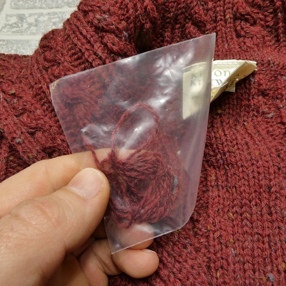 Kilronan‎ Knitwear Wool Sweater Womens Medium Red Long Chunky Cable Knit Ireland - Picture 3 of 11
